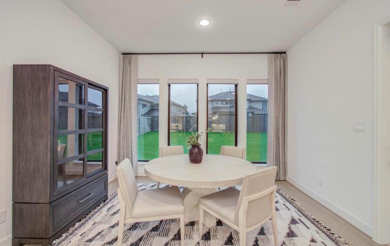 Dining room, Interior, Recessed Lighting
