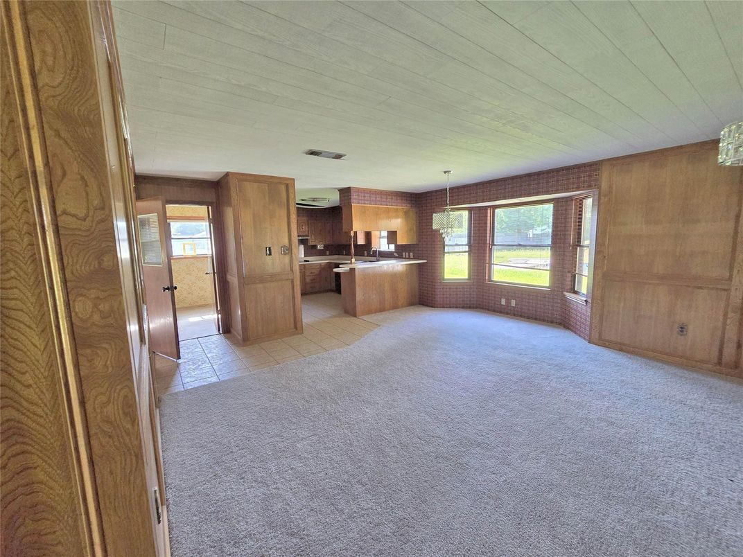 Empty room, Interior, Kitchen, Pendant Lights