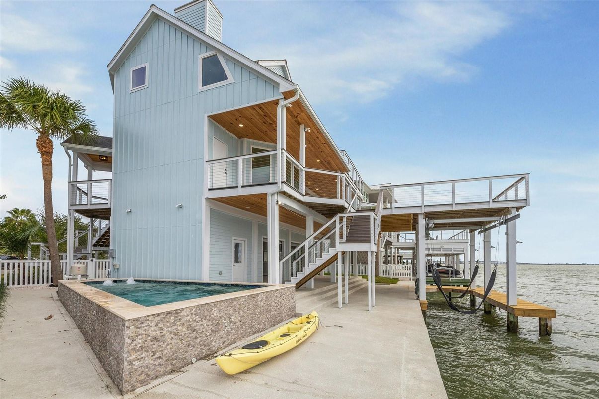 Exterior, Playground, Pool, Water