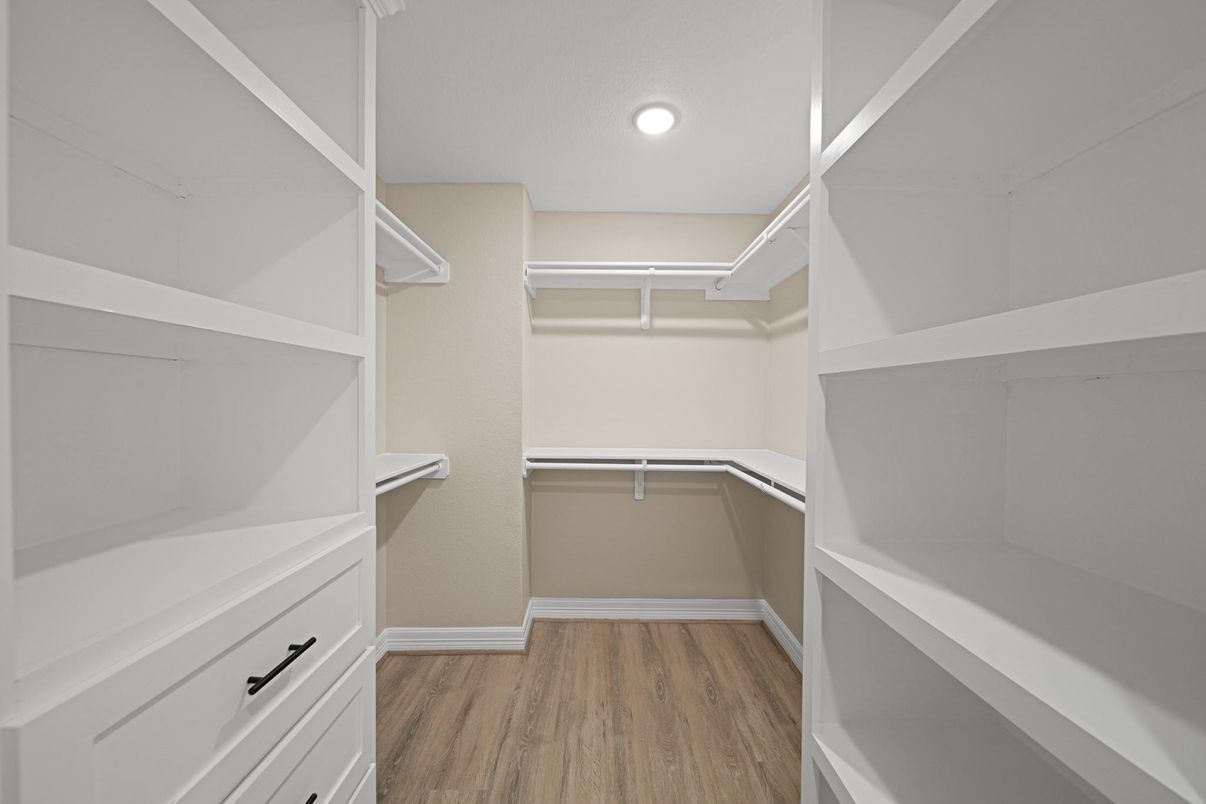 Interior, Recessed Lighting, Walk-in Closets, Wood Texture Flooring