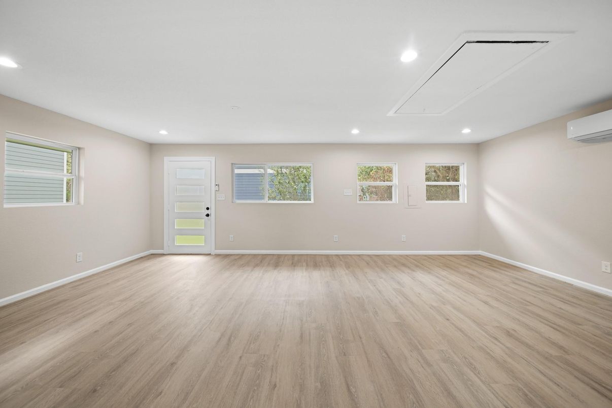 Empty room, Interior, Recessed Lighting, Wood Texture Flooring
