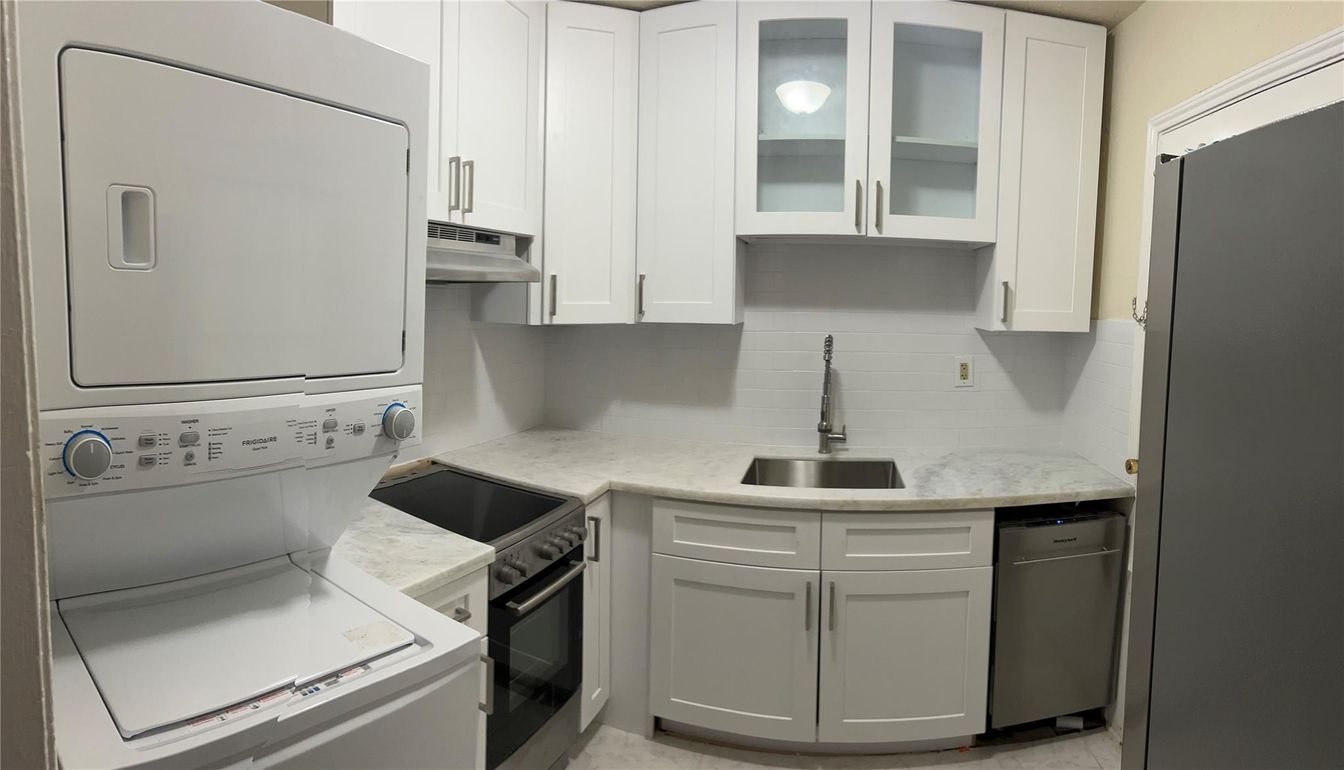Interior, Kitchen, Washer