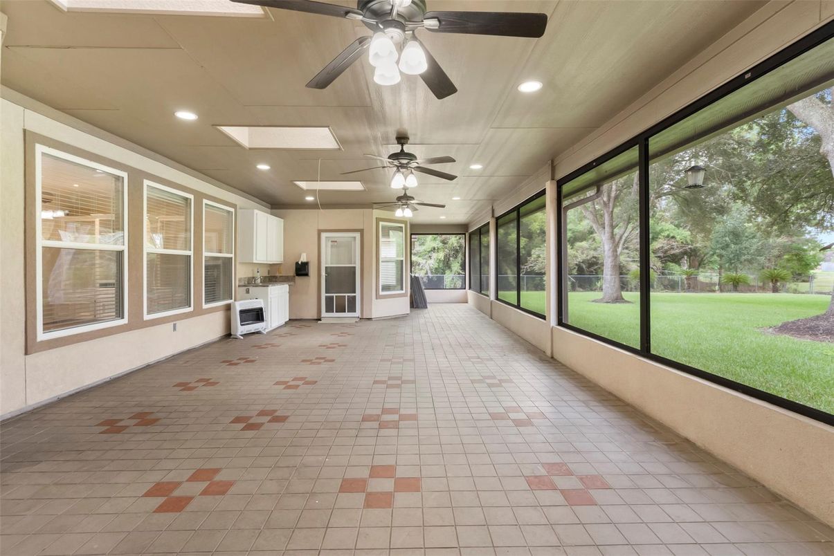 Empty room, Interior, Recessed Lighting, Sun Room