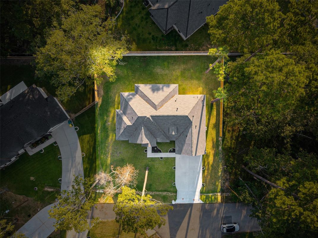 Exterior, Drone