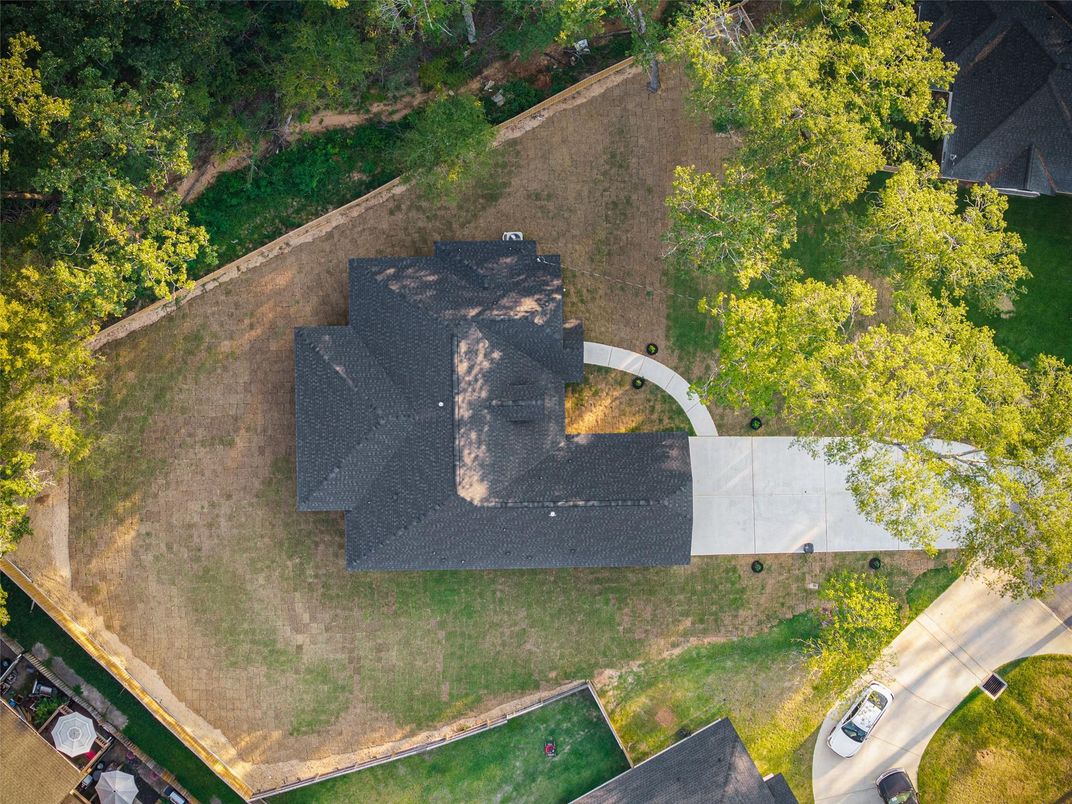 Exterior, Drone