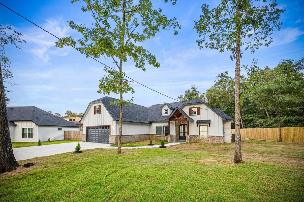 Attached, Backyard, Exterior, Facade, Farmhouse