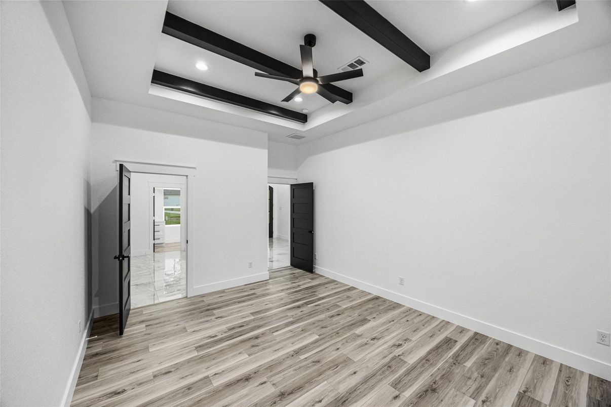 Empty room, Interior, Recessed Lighting, Wooden Beams, Wood Texture Flooring