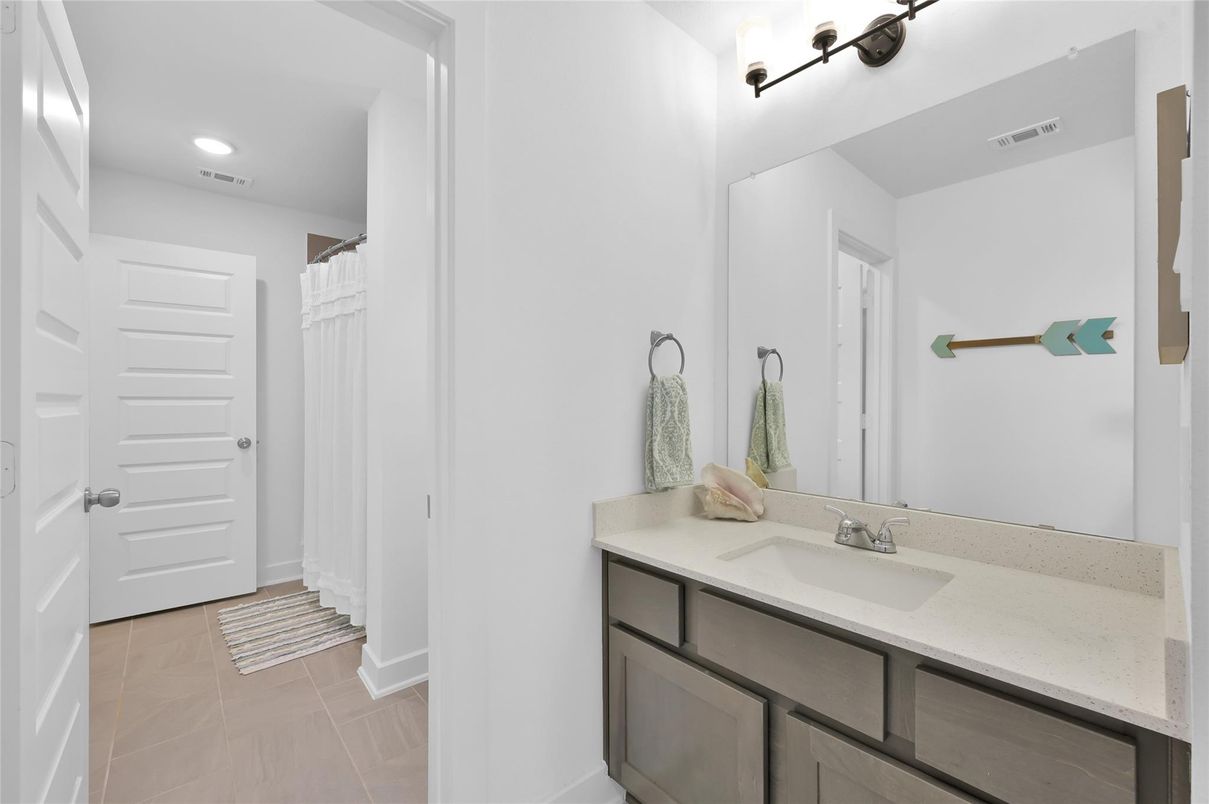 Bathroom, Interior, Recessed Lighting