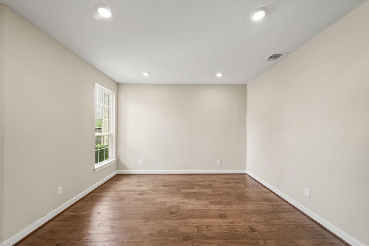 Empty room, Interior, Recessed Lighting, Wood Texture Flooring