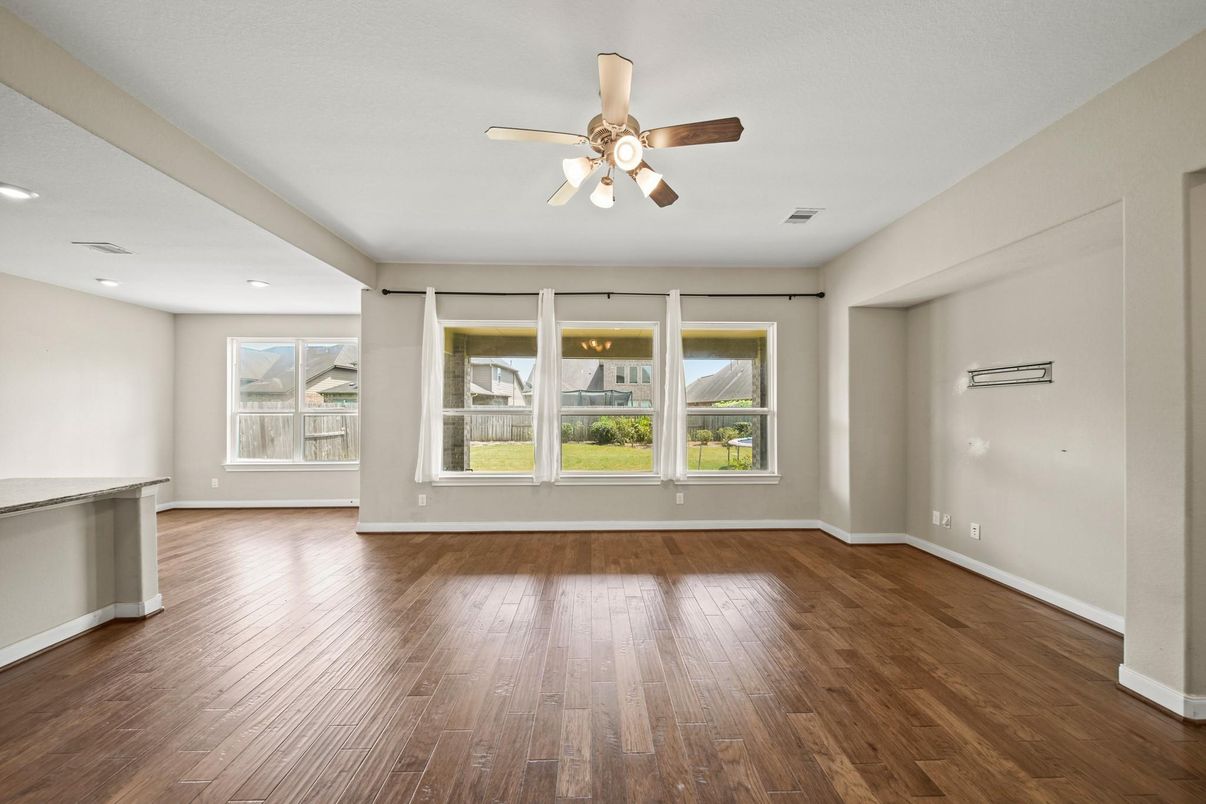 Empty room, Interior, Recessed Lighting, Wood Texture Flooring