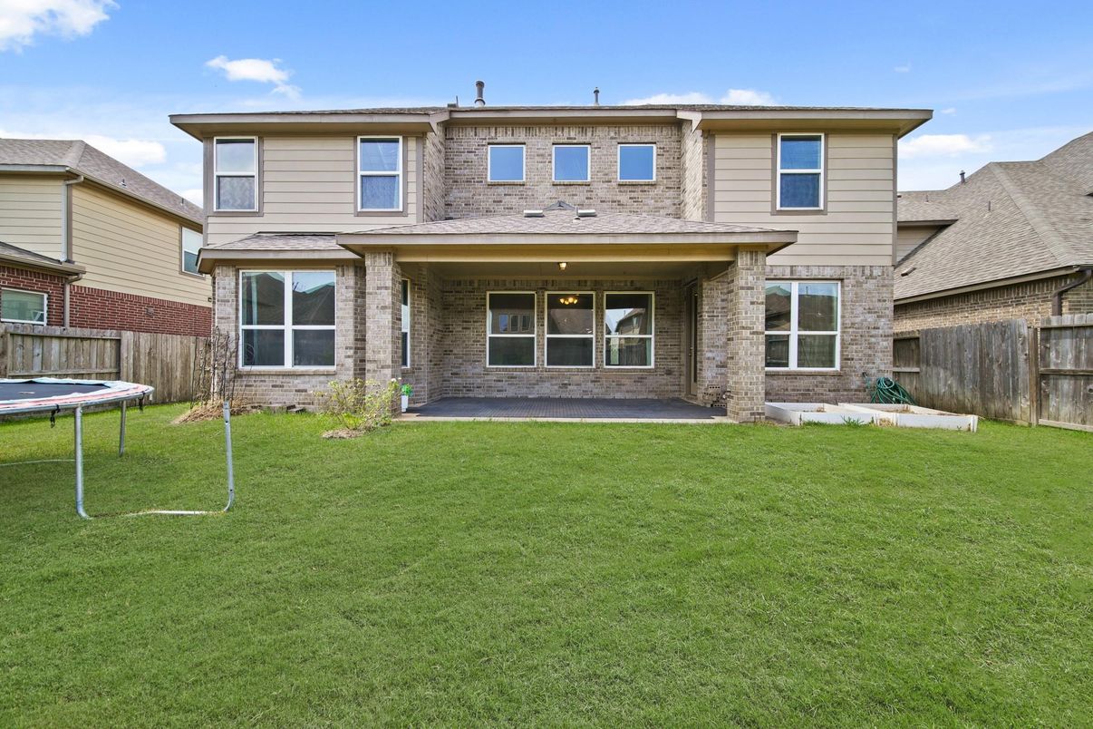 Backyard, Exterior, Facade, Brick Facade, Split Level