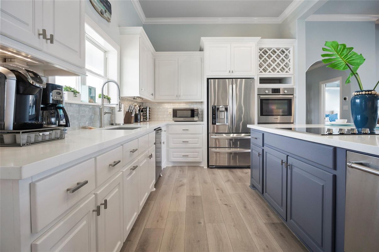 Interior, Kitchen, Stainless Steel Appliances, Wood Texture Flooring