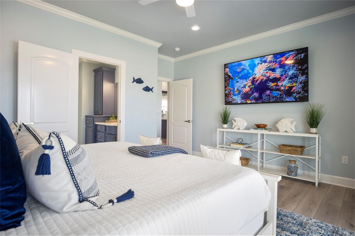 Bedroom, Interior, Recessed Lighting, Wood Texture Flooring
