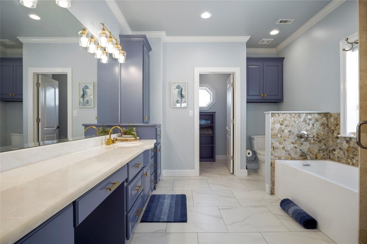 Bathroom, Dual Sink Vanities, Interior, Marble, Recessed Lighting