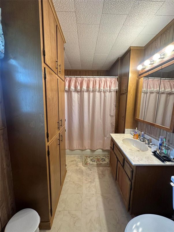 Bathroom, Dual Sink Vanities, Interior, Marble