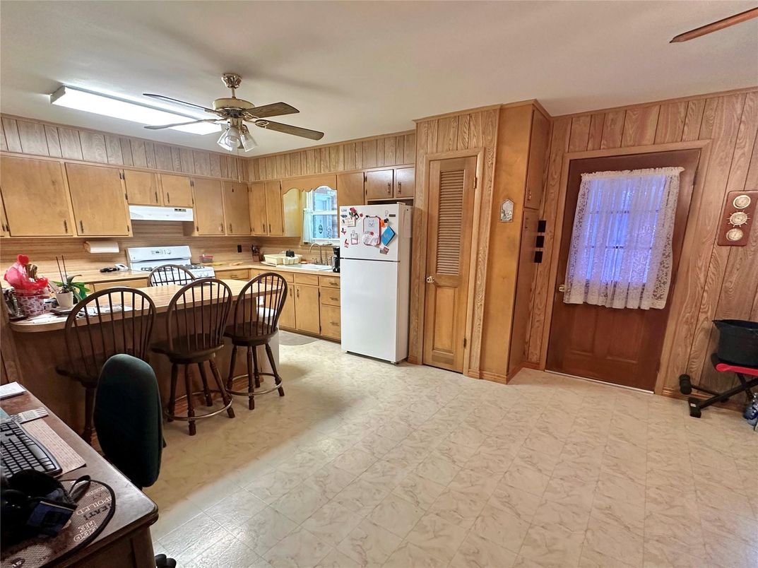 Interior, Kitchen, Wooden Walls