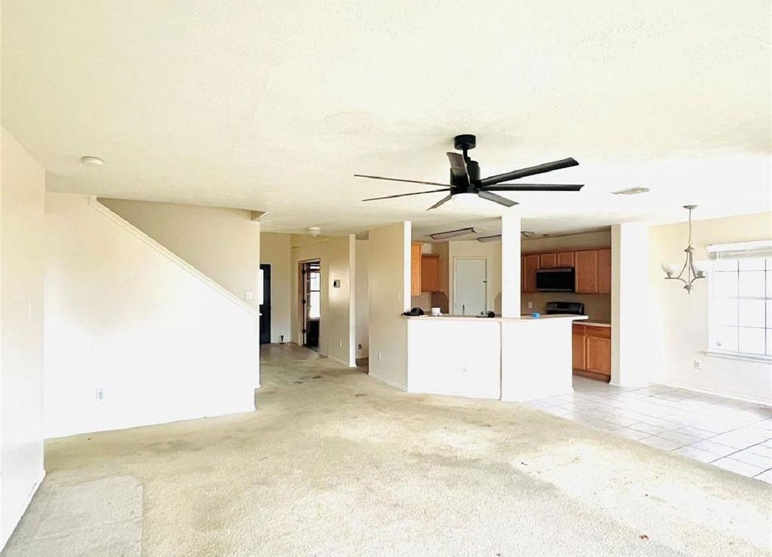 Empty room, Interior, Kitchen, Pendant Lights