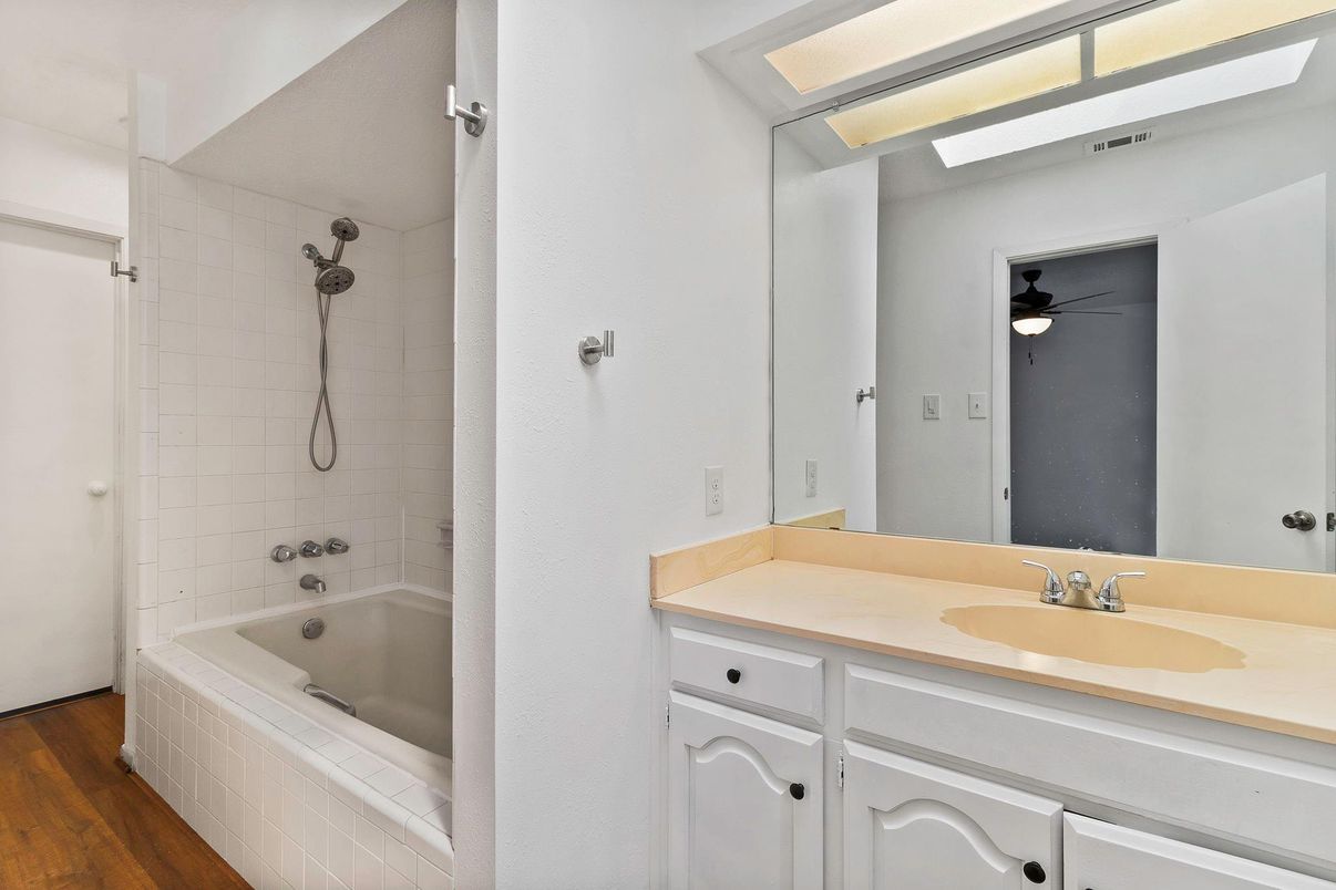 Bathroom, Interior, Wood Texture Flooring