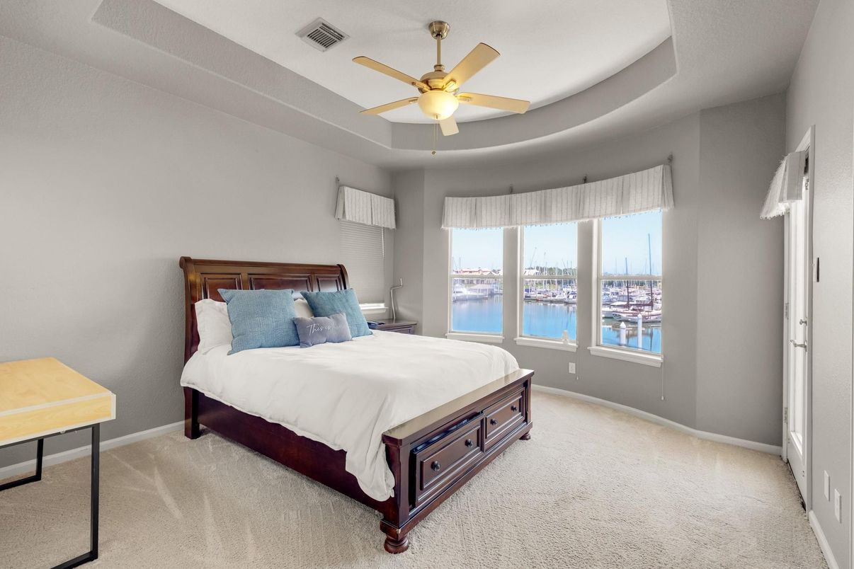 Bedroom, Interior, Water