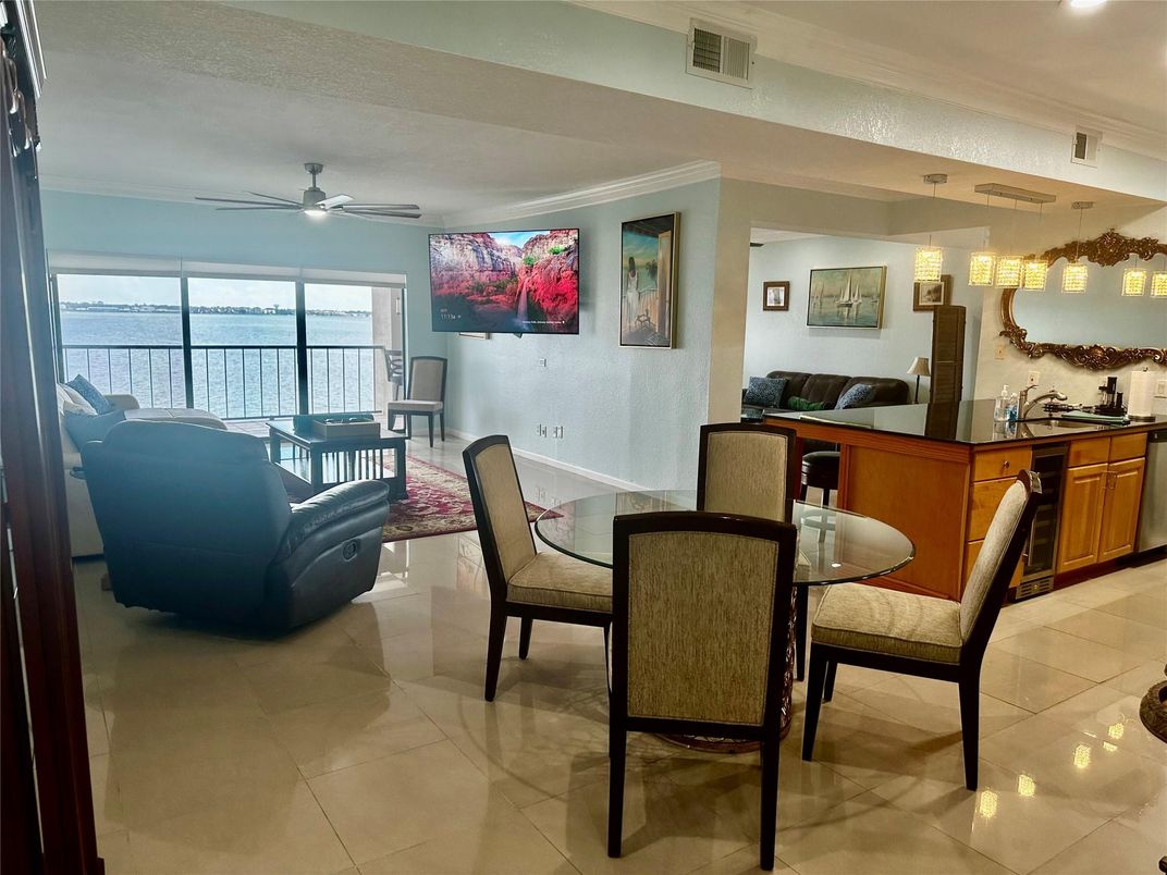 Dining room, Interior, Living room, Recessed Lighting, Water
