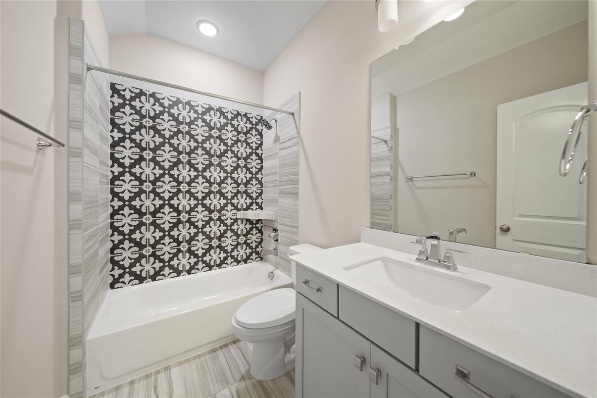 Bathroom, Interior, Recessed Lighting