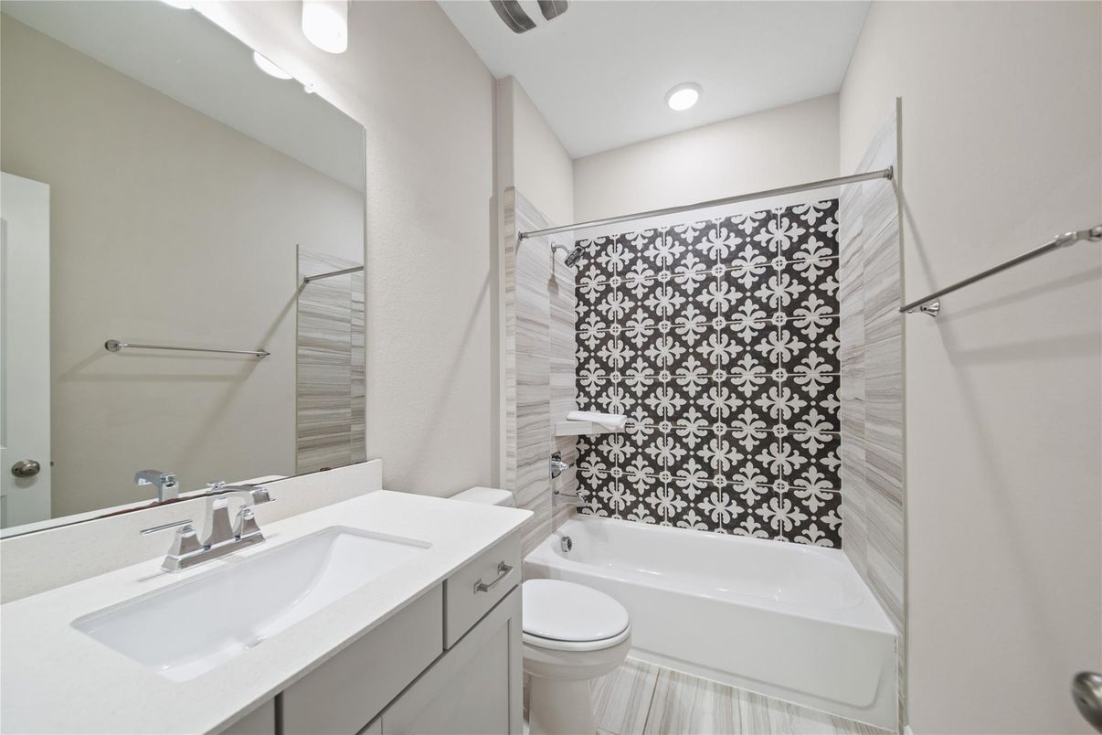 Bathroom, Interior, Recessed Lighting