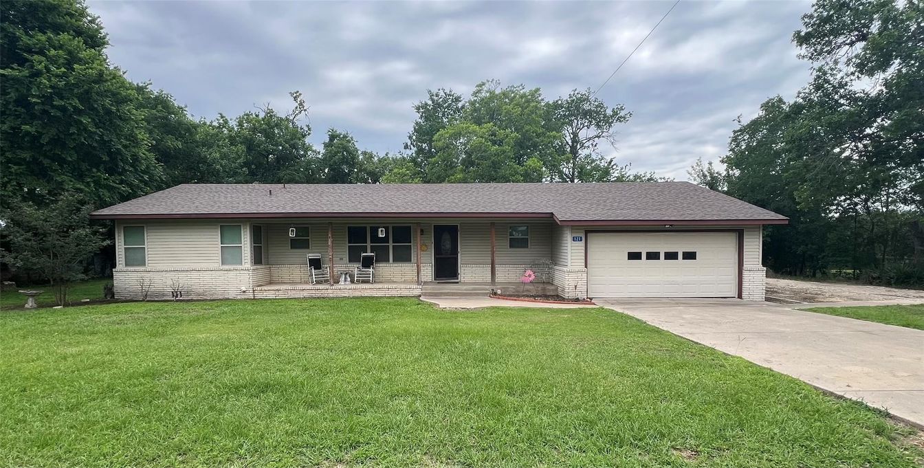 Attached, Backyard, Exterior, Facade, Ranch