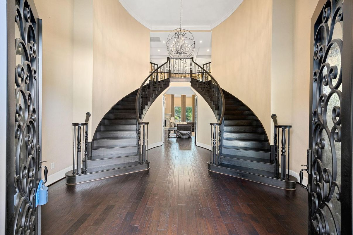 Chandelier, Interior, Recessed Lighting, Wood Texture Flooring