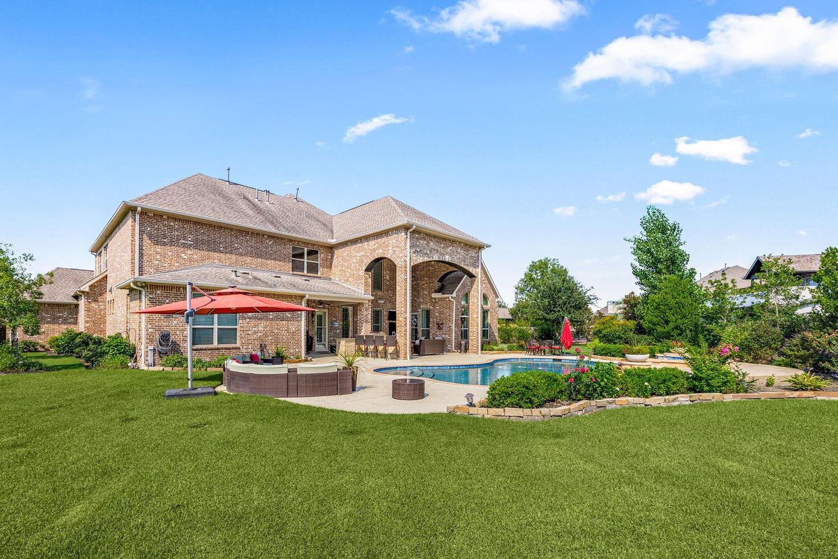 Backyard, Exterior, Pool
