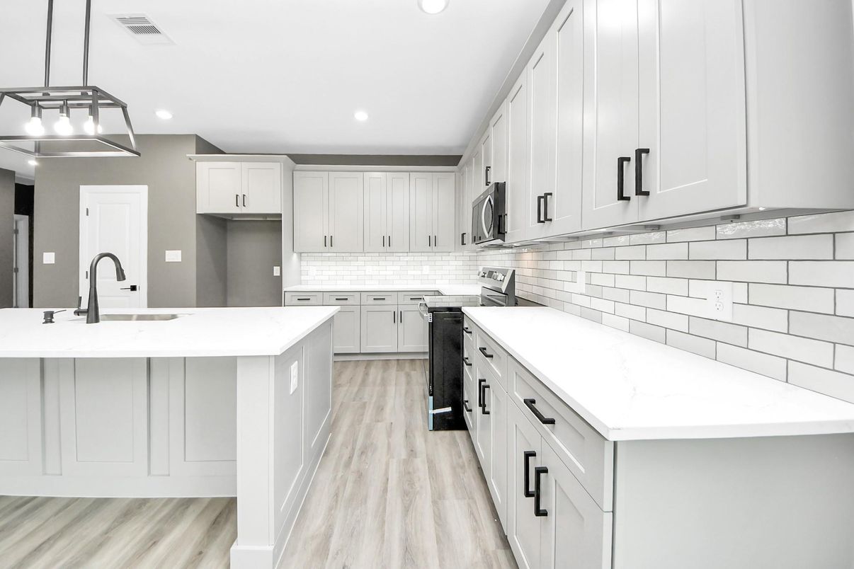 Interior, Kitchen, Pendant Lights, Recessed Lighting, Wood Texture Flooring