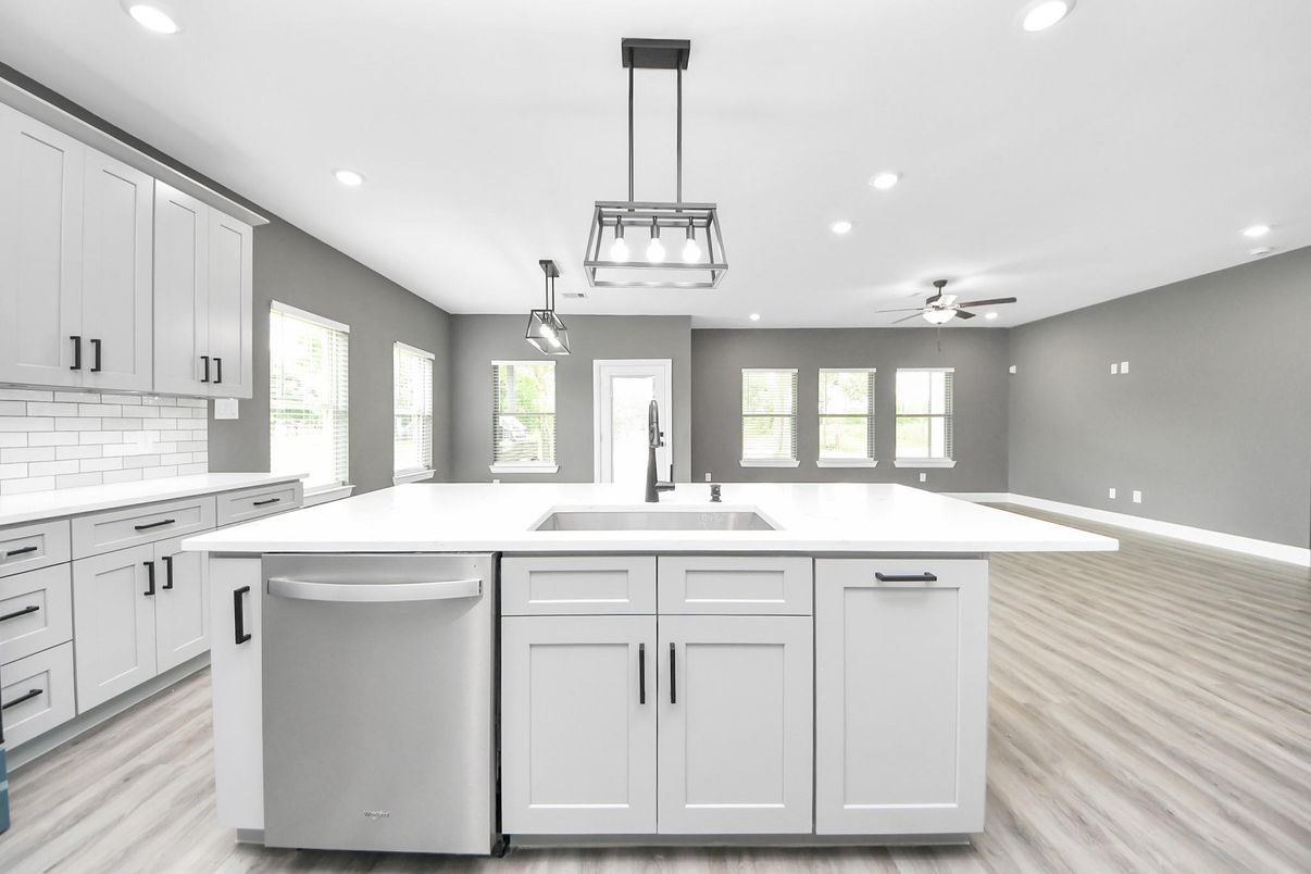 Interior, Kitchen, Pendant Lights, Recessed Lighting, Wood Texture Flooring