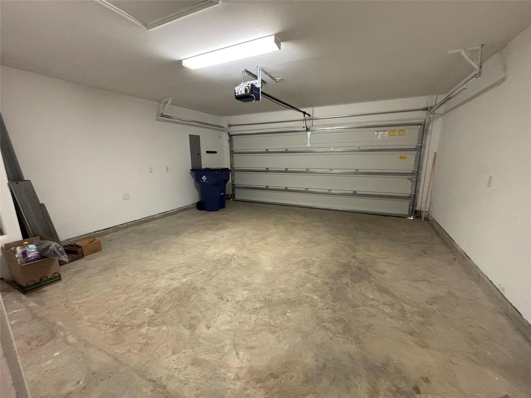 Garage, Interior