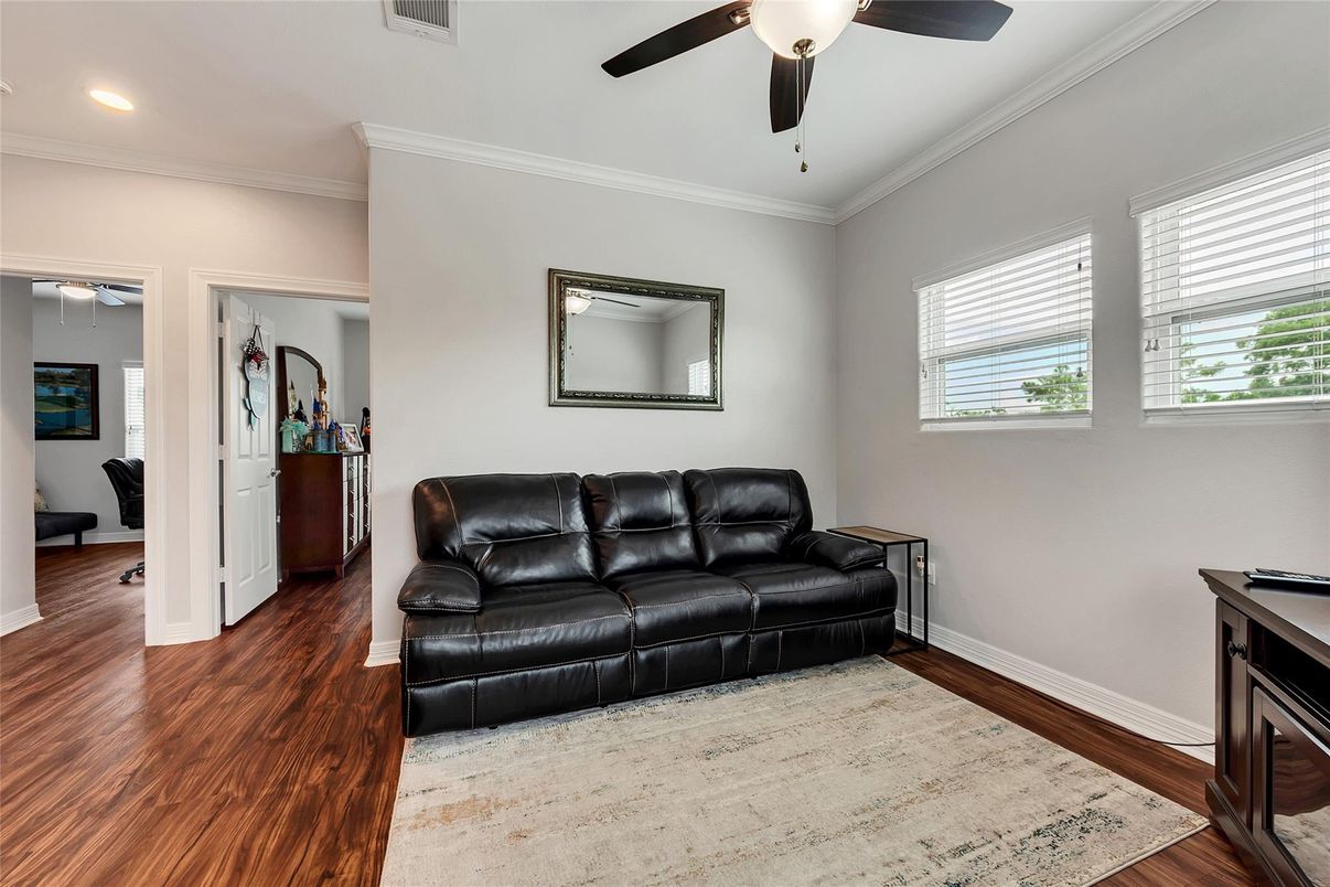 Interior, Recessed Lighting, Wood Texture Flooring