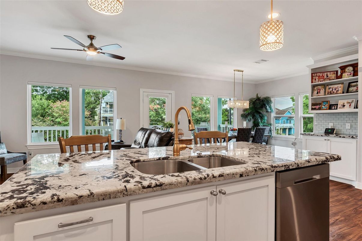Dining room, Interior, Kitchen, Pendant Lights, Wood Texture Flooring