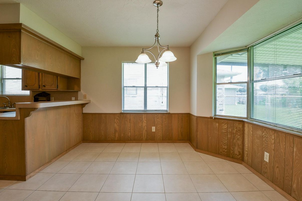 Empty room, Interior, Kitchen, Pendant Lights, Wooden Walls