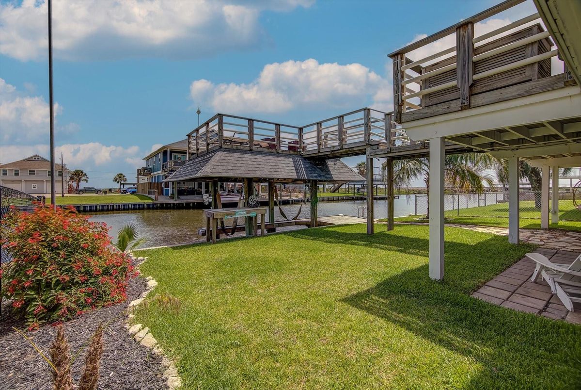 Backyard, Exterior, Water