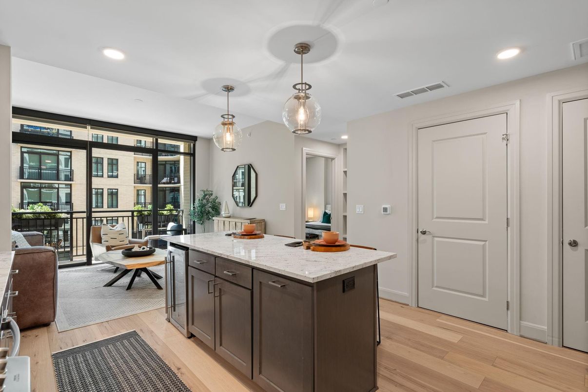 Dining room, Interior, Kitchen, Pendant Lights, Recessed Lighting, Wood Texture Flooring