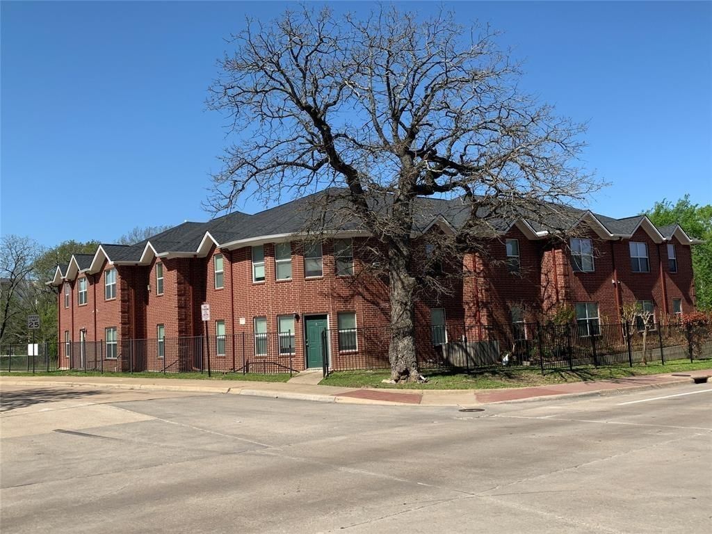Exterior, Facade, Brick Facade, French Provincial