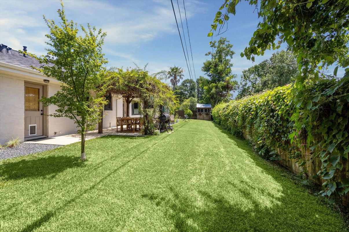 Backyard, Exterior