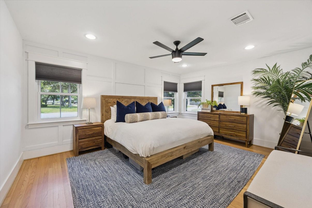 Bedroom, Interior, Recessed Lighting, Wood Texture Flooring