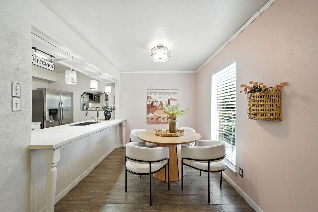 Dining room, Interior, Kitchen, Stainless Steel Appliances, Wood Texture Flooring