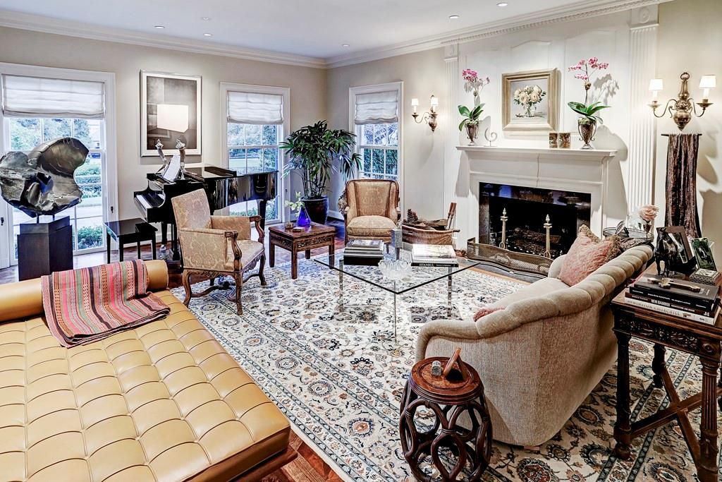Fireplace, Interior, Living room, Piano, Recessed Lighting