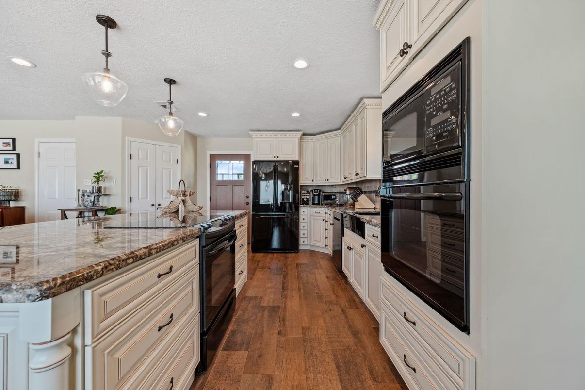 Interior, Kitchen, Pendant Lights, Recessed Lighting, Wood Texture Flooring