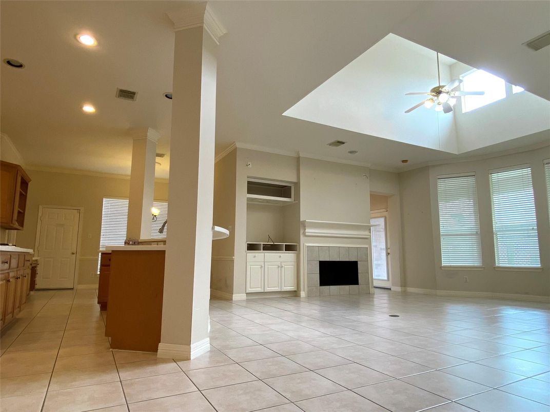 Fireplace, Interior, Recessed Lighting