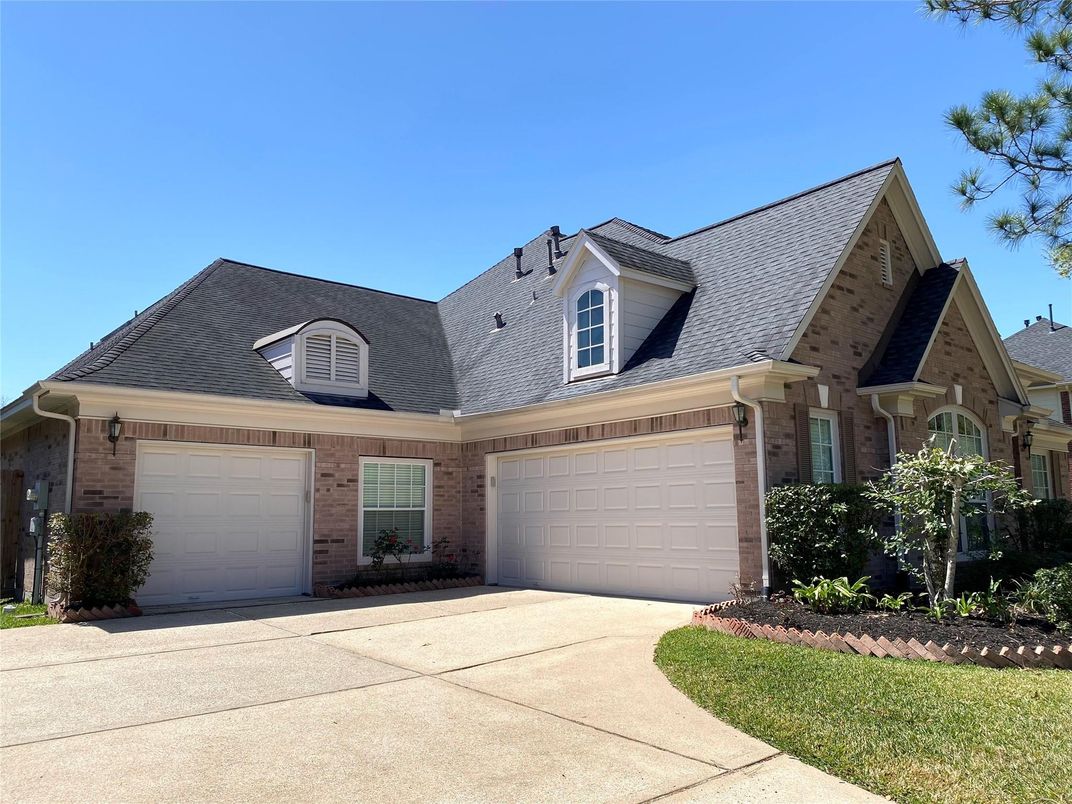 Attached, Exterior, Facade, Brick Facade, Ranch