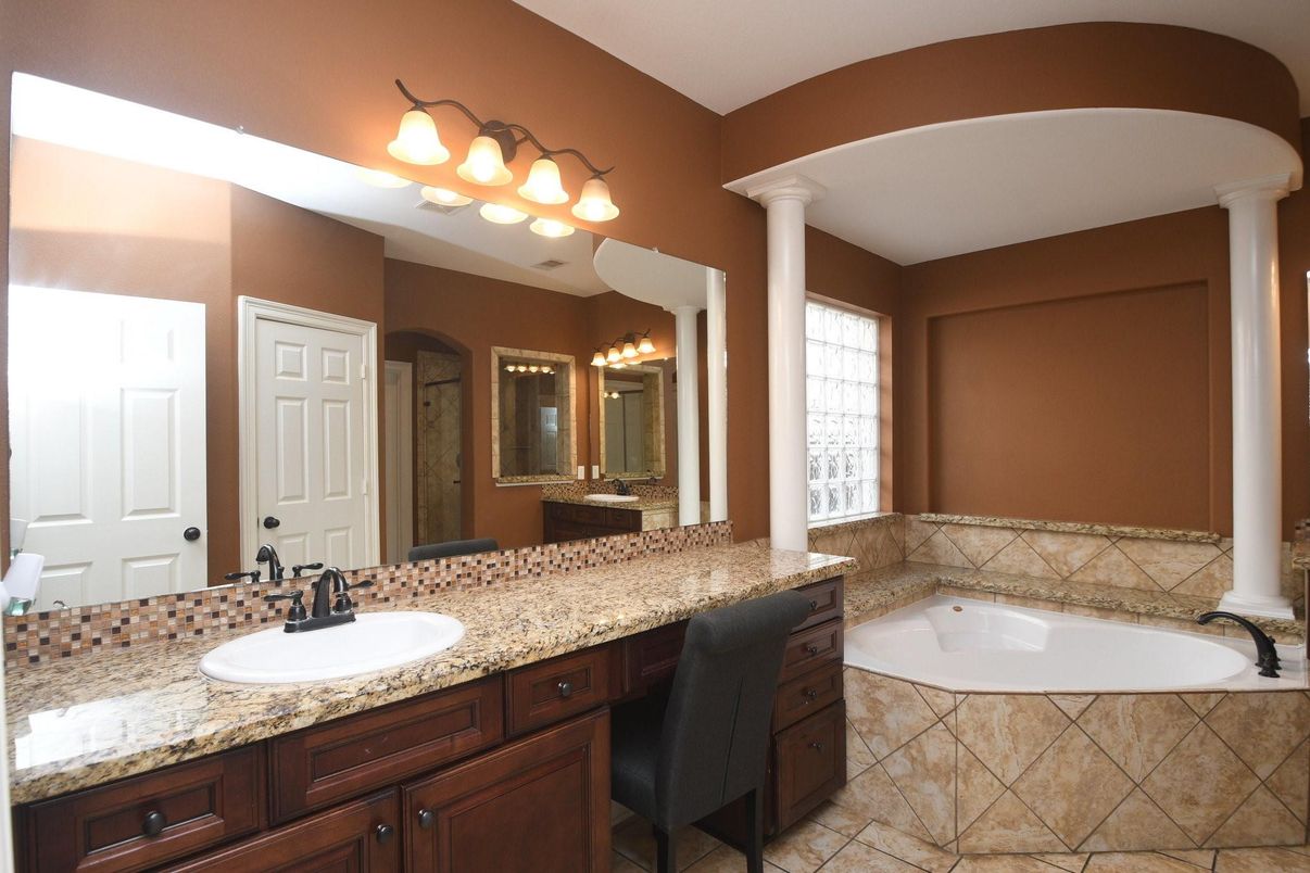 Bathroom, Dual Sink Vanities, Interior