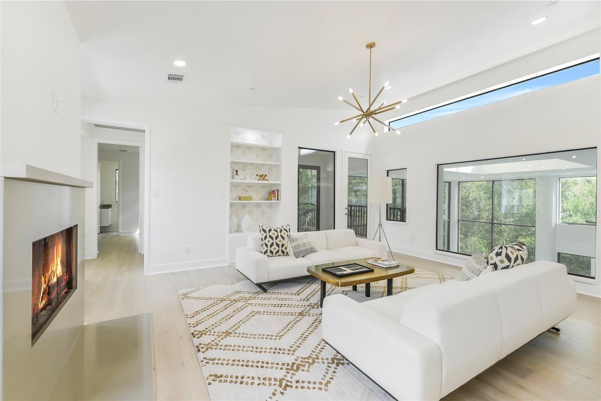 Fireplace, Interior, Living room, Pendant Lights, Recessed Lighting, Wood Texture Flooring