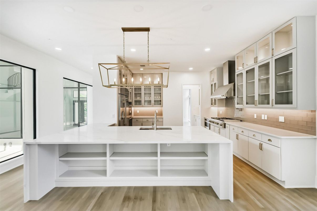 Interior, Kitchen, Pendant Lights, Recessed Lighting, Wood Texture Flooring