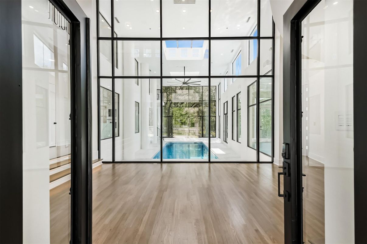 Interior, Recessed Lighting, Wood Texture Flooring