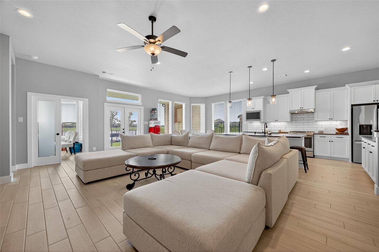 Interior, Kitchen, Living room, Pendant Lights, Recessed Lighting, Stainless Steel Appliances, Wood Texture Flooring